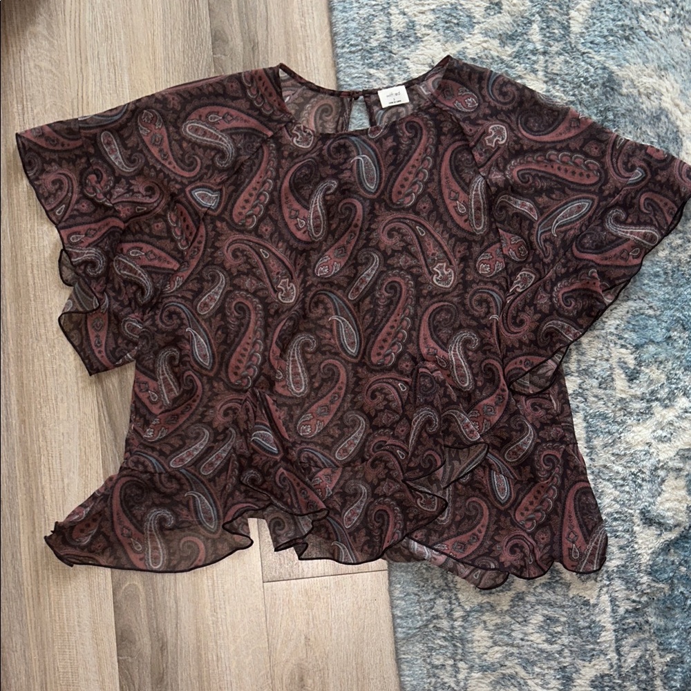 Sheer Paisley Flutter Sleeve Top in Brown